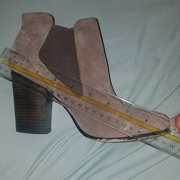 Heeled bootie - Picture 4 of 4